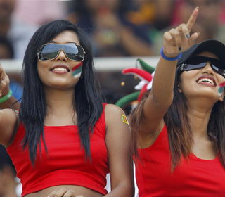 Beautiful Sri Lanka Cricket Fans