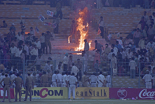 Eden Garden Kolkata on Fire - ICC Cricket World Cup 1996 Semifinal match between India and Sri Lanka