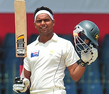 Khurram Manzoor - Consecutive fifties in the match
